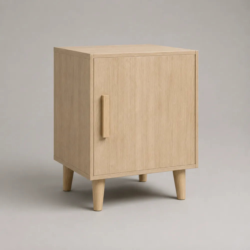 Table de chevet rectangulaire avec porte en MDF finition chêne clair et pieds en bois 50 x 40 x 55 cm